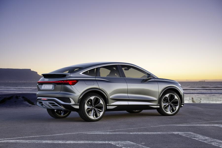  Audi Q4 Sportback e-tron Concept 2020 года  (фото 42 из 59)